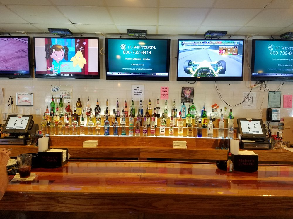 Courtyard Oyster Bar & Grill Photos