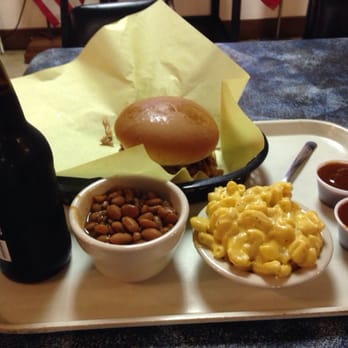 Bodacious Bar-B-Q - Lunch is served, pulled pork, Mac n cheese, beans and a rootbeer - Barbeque Near Me - Arlington, Texas
