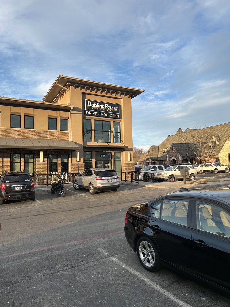 Dublin's Pass American Eatery and Irish Pub, Springfield Roadtrippers