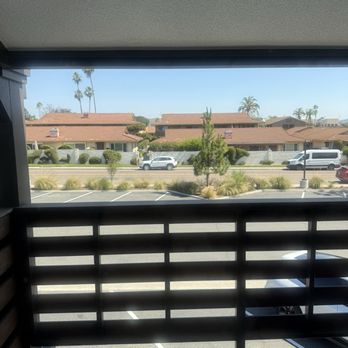 Lakehouse Resort - Hotels Near Me - San Marcos, California