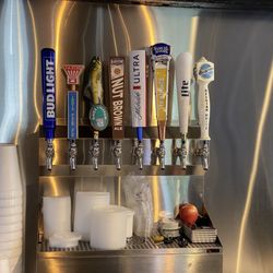 Alex's Tacos And Wings - Beer coming soon