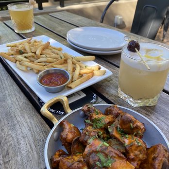 Eureka! - Fries, riblets, whiskey sour and penicillin - American Near Me - San Diego, California Eureka! - Fries, riblets, whiskey sour and penicillin - American Near Me - San Diego, California