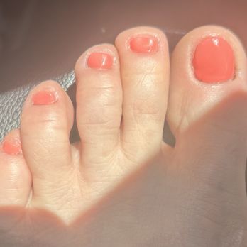 Heavenly Nails & Spa - Pedicure with horrible shaping and cut nails too short. - Nail Salons Near Me - Fresno, California