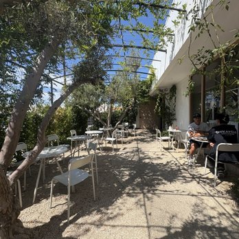 Eller Bakery - exterior + outdoor seating - Bakeries Near Me - Costa Mesa, California