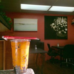 Meravalley - Randomly saw this newly opened shop, tried the Thai iced tea, it was SO good. The coffee in the shop also smells so good! Worth trying~