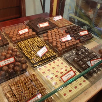 Jacques Torres Chocolate - Chocolatiers & Shops Near Me - Brooklyn, New York Jacques Torres Chocolate - Chocolatiers & Shops Near Me - Brooklyn, New York