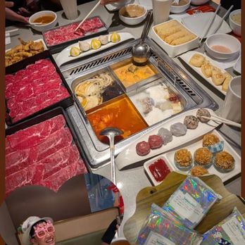 Haidilao Hot Pot - Chinese Near Me - Toronto, Ontario Haidilao Hot Pot - Chinese Near Me - Toronto, Ontario
