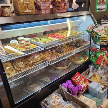 Frumentos Italian Deli - Delis Near Me - Montebello, California
