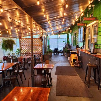 Peachtree Grill - Lowr seating area - American Near Me - Nashville, Tennessee