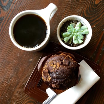 Canabru Coffee - I think the fact that it's such as open space with great natural light prevents it from feeling hipster-ish. - Coffee & Tea Near Me - Chino, California