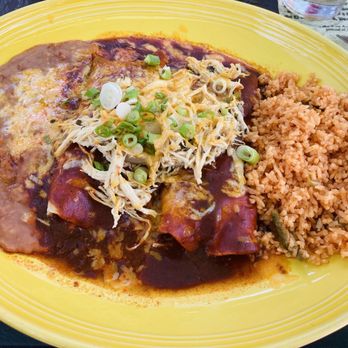 El Cholo - 2 Chicken Enchiladas Combination - Mexican Near Me - La Habra, California El Cholo - 2 Chicken Enchiladas Combination - Mexican Near Me - La Habra, California