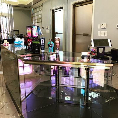 Bronzing Bar and Spa - Image 22