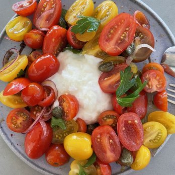 Abernethy's - Tomatoes - Cocktail Bars Near Me - Los Angeles, California