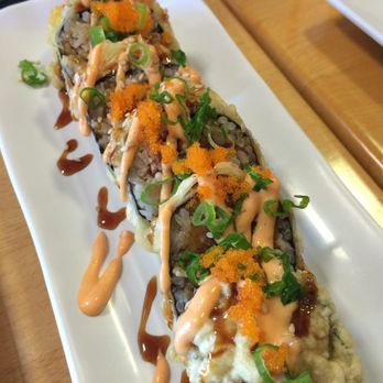 39 Degrees - this roll is fantastic, literally - Japanese Near Me - Long Beach, California