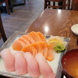 Salmon sashimi and tuna Nigiri Salmon sashimi and tuna Nigiri