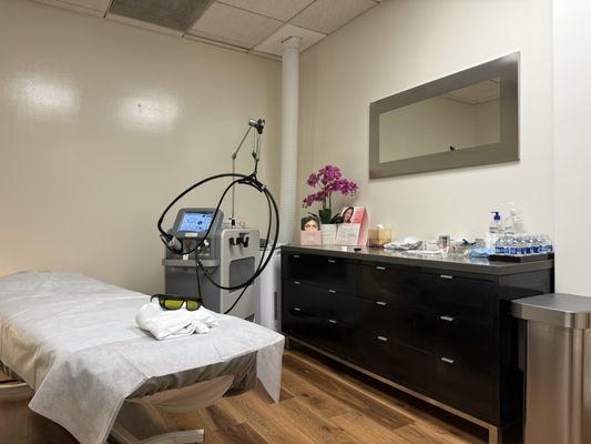 City Laser Clinic by null