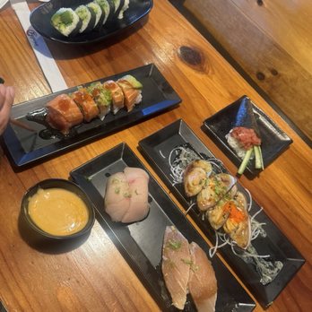 Fuguya Sushi - Avocado Roll, Spicy tuna hand roll, Sun Kiss Roll, Baked Mussels, Yellow tail nigiri, albacore nigiri - Sushi Bars Near Me - Los Angeles, California Fuguya Sushi - Avocado Roll, Spicy tuna hand roll, Sun Kiss Roll, Baked Mussels, Yellow tail nigiri, albacore nigiri - Sushi Bars Near Me - Los Angeles, California