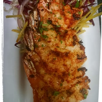 The Palm House - Blackened shrimp W papaya BBQ and yellow beet slaw - American Near Me - Juno Beach, Florida
