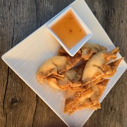 Jumbo Asian Bistro & Bar - Crab rangoons, looking all plump and crispy