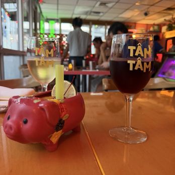 Tam Tam - Pig margarita and chilled wine - Vietnamese Near Me - Miami, Florida Tam Tam - Pig margarita and chilled wine - Vietnamese Near Me - Miami, Florida