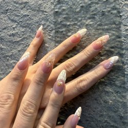 Foxy Nails