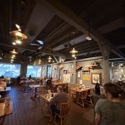 Cracker Barrel Old Country Store
