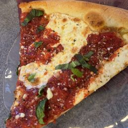 Perfectly crisp Margherita pizza Perfectly crisp Margherita pizza