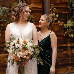 Flowers by Árvore De Luz - Brooklyn Wedding
