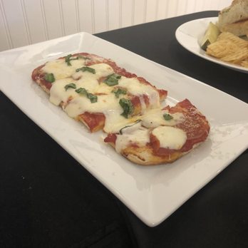 Cafe Des Artistes - Flatbread - Cafes Near Me - Fallbrook, California