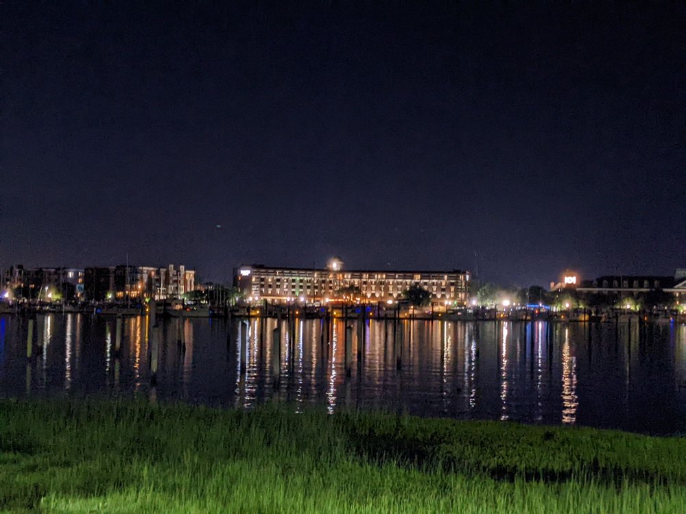 BRIDGEPOINTE HOTEL & MARINA Updated August 2024 58 Photos & 48