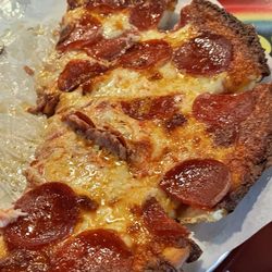 Rainbow Cafe - Pepperoni pizza