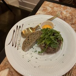 Em Alta Na Baixa - Beef Tartare
