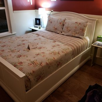 Hotel Charlotte - Hotels Near Me - Groveland, California