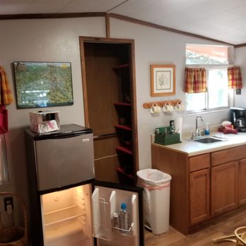 Star Ranch Nudist Club - The kitchen (no disposal) clean dishes off in the trash. - Hotels Near Me - Mc Dade, Texas Star Ranch Nudist Club - The kitchen (no disposal) clean dishes off in the trash. - Hotels Near Me - Mc Dade, Texas