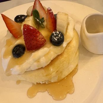 Fluffy Fluffy Dessert Cafe - Signature Premium Pancake - Desserts Near Me - Duluth, Georgia