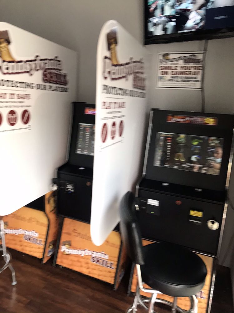 LA SIRENA Updated September 2024 31 Photos 1242 Derry St