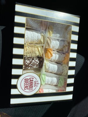 Cannoli Queens by null