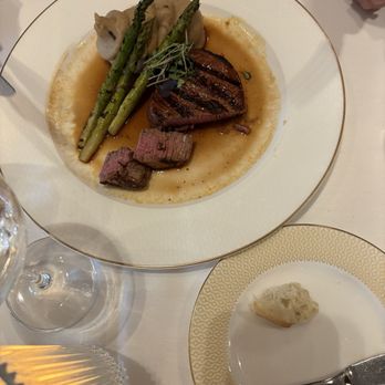 Bourbon & Fig - Filet - Lounges Near Me - Lake Ridge, Virginia