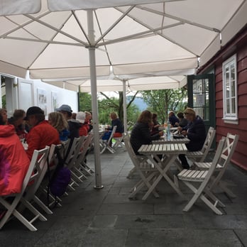 Baroniet Rosendal Cafe - Cafes Near Me - Kvinnherad, 12