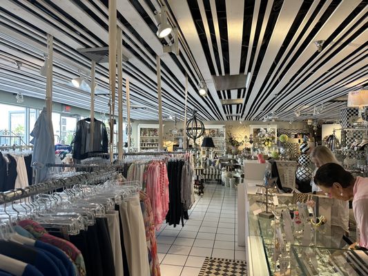 ZAZOU - Updated January 2026 - 16 Photos - 2950 Tamiami Trl N