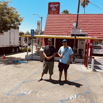 Original Tommy's - Getting ready to attack some chili cheese fries and a chili cheese double burger. - Burgers Near Me - Los Angeles, California Original Tommy's - Getting ready to attack some chili cheese fries and a chili cheese double burger. - Burgers Near Me - Los Angeles, California