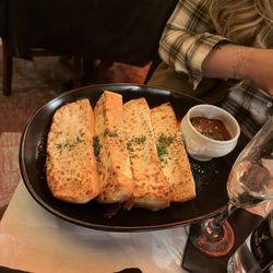 Astoria Grill - Cheese bread