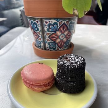Ellie's - Strawberry rose champagne macaron (left) and bouchon (right) - Breakfast & Brunch Near Me - Providence, Rhode Island