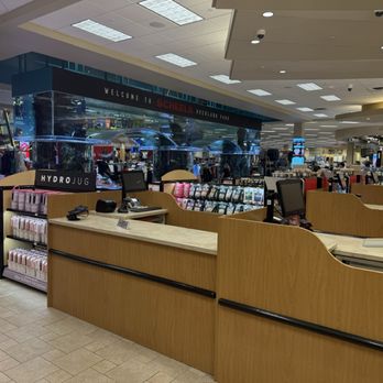 Scheels - Hunting & Fishing Supplies Near Me - Overland Park, Kansas