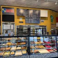 H & R Bakery - Lots of donuts, cookies, and brownies