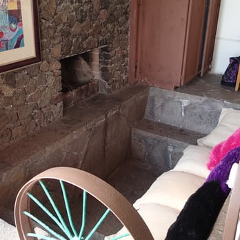 Hotel Gary's La Fonda - Firepit as you walk into room 21. - Hotels Near Me - Tijuana, BCN
