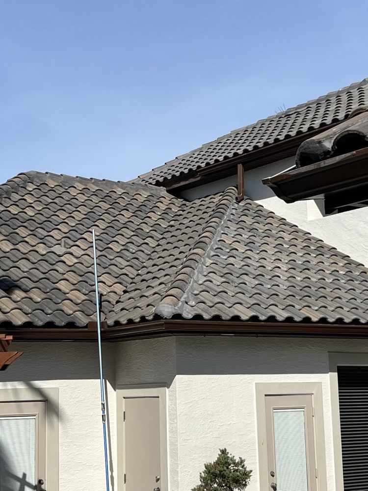 Slide of Duncan Roofing & Pressure Washing