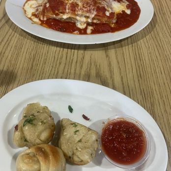 Fratelli's Pizza Kitchen - Baked Lasagna Bolognese & garlic knots - Pizza Near Me - Henderson, Nevada Fratelli's Pizza Kitchen - Baked Lasagna Bolognese & garlic knots - Pizza Near Me - Henderson, Nevada