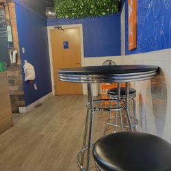 Rec’s Hushpuppie Heaven - Seating Area and Restroom