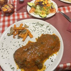 Pizzeria la Pergola - Steak Pizzaiola with salad